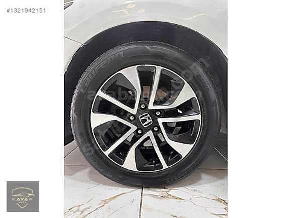 KAYAR AUTO`dan 2016 MODEL HATASIZ BİR PARÇA BOYALI HONDA CİVİC