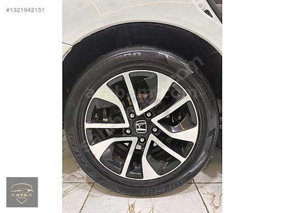 KAYAR AUTO`dan 2016 MODEL HATASIZ BİR PARÇA BOYALI HONDA CİVİC