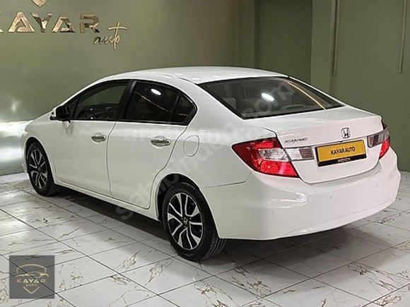 KAYAR AUTO`dan 2016 MODEL HATASIZ BİR PARÇA BOYALI HONDA CİVİC