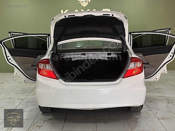KAYAR AUTO`dan 2016 MODEL HATASIZ BİR PARÇA BOYALI HONDA CİVİC