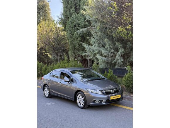 HONDA CİVİC 1.6 İVTEC PREMİUM
