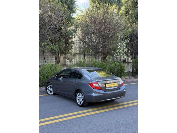 HONDA CİVİC 1.6 İVTEC PREMİUM