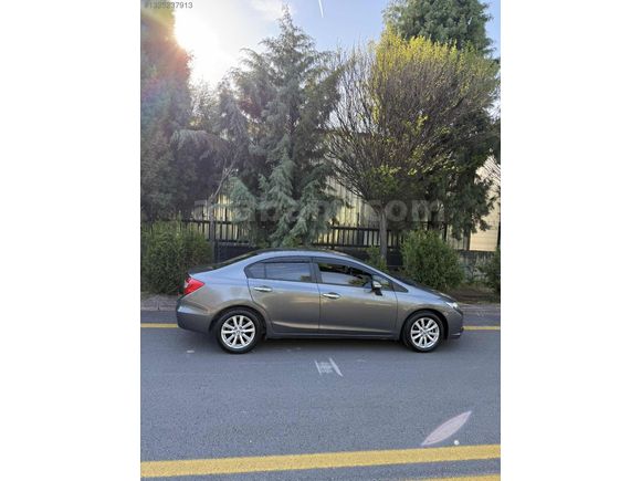 HONDA CİVİC 1.6 İVTEC PREMİUM