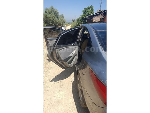 Sahibinden Hyundai Accent Blue 1.4 CVVT Mode Plus 2015 Model Mersin