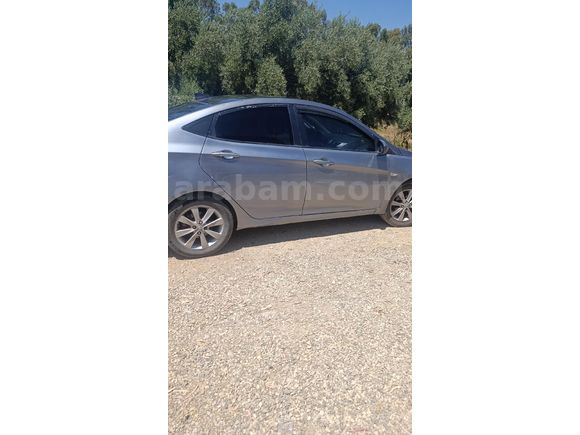 Sahibinden Hyundai Accent Blue 1.4 CVVT Mode Plus 2015 Model Mersin