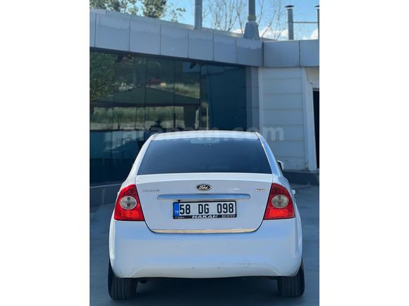 MEMURDAN BAKIMLI FORD FOCUS 1.6 TDCi Collection 2011 Model 