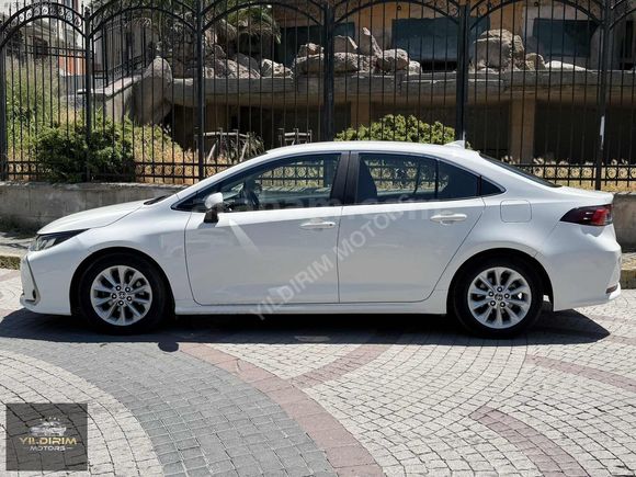 YILDIRIM MOTORS 2021 MODEL COROLLA 1.5 DREAM 69 BİN KM BAKIMLI