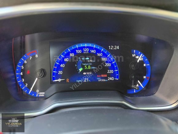 YILDIRIM MOTORS 2021 MODEL COROLLA 1.5 DREAM 69 BİN KM BAKIMLI