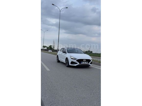 Sahibinden Hyundai i30 1.5 T-GDI Comfort 2025 Model 