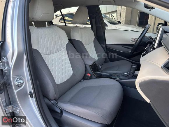 OnOto-2022-COROLLA DREAM-HATASIZ-OTOMATİK-Y.SERVİS