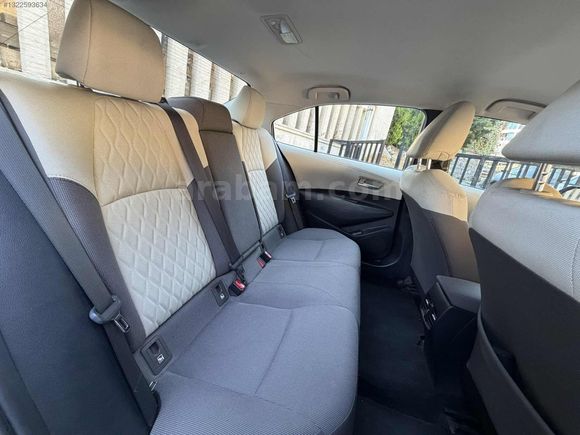 2021 COROLLA 1.5 DREAM MULTİDİRİVE S 124 BİN DE OTOMATİK
