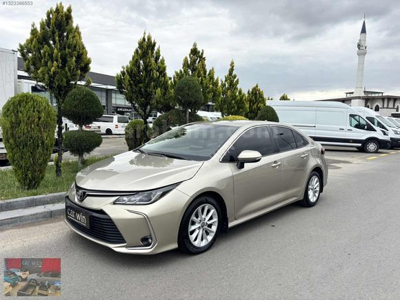CAR WİN'den 2022 TOYOTA COROLLA DREAM SERVİS BAKIMLI