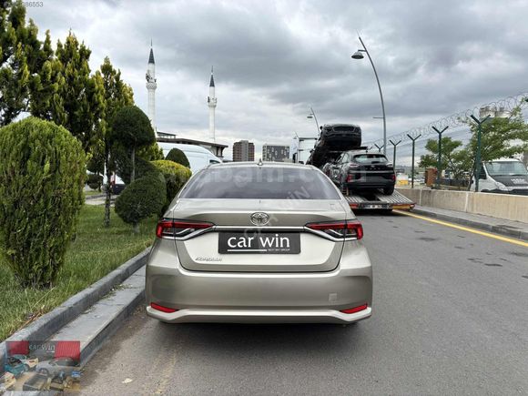 CAR WİN'den 2022 TOYOTA COROLLA DREAM SERVİS BAKIMLI
