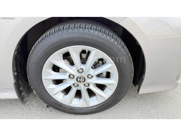!!! KM 63xxx binde !!! COROLLA 1.5 DREAM MULTİDRİVE S TRAMERSİZ