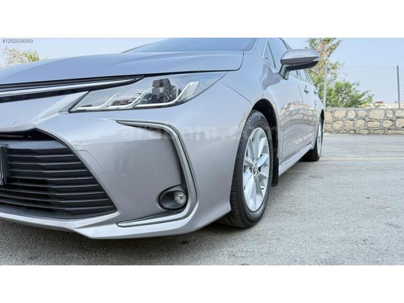 !!! KM 63xxx binde !!! COROLLA 1.5 DREAM MULTİDRİVE S TRAMERSİZ