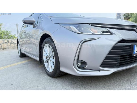!!! KM 63xxx binde !!! COROLLA 1.5 DREAM MULTİDRİVE S TRAMERSİZ