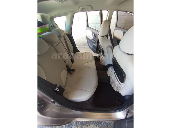 Sahibinden Nissan Note 1.6 Tekna 2010 Model 