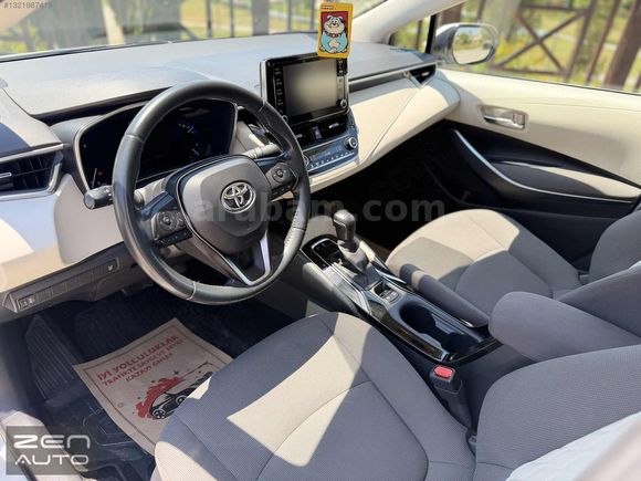 COROLLA 1.5 DREAM MULTİDRİVE HATASIZ 32000 KM DE