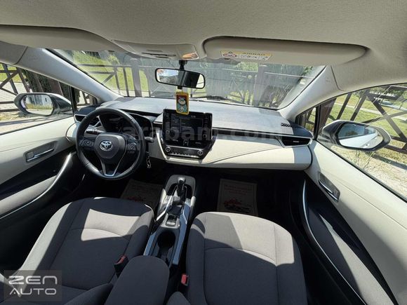 COROLLA 1.5 DREAM MULTİDRİVE HATASIZ 32000 KM DE