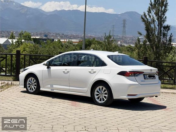 COROLLA 1.5 DREAM MULTİDRİVE HATASIZ 32000 KM DE