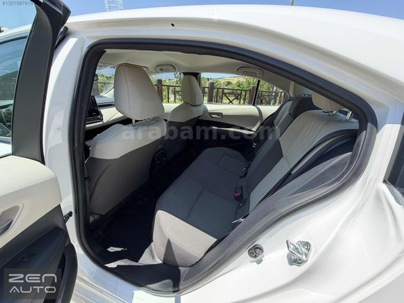 COROLLA 1.5 DREAM MULTİDRİVE HATASIZ 32000 KM DE