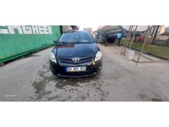 Sahibinden Toyota Auris 1.4 D-4D Comfort Plus 2012 Model  240.000 km Siyah