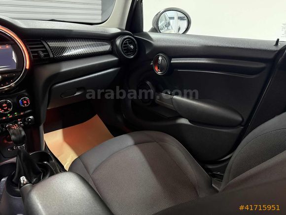 NEVKOR AUTO'DAN BOYASIZ CAM TAVAN 1.5 DİZEL MINI CHILI OTOMATİK