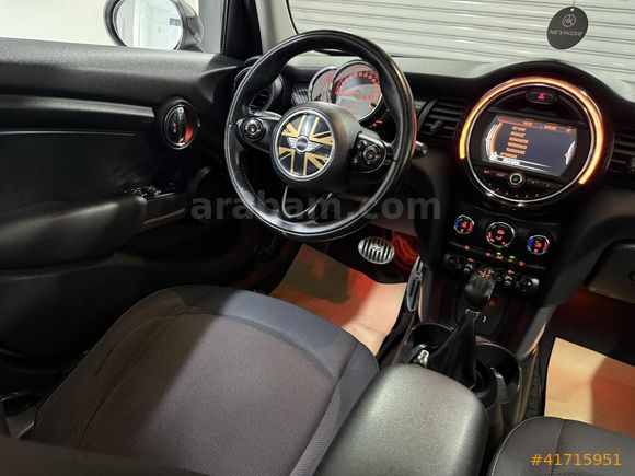 NEVKOR AUTO'DAN BOYASIZ CAM TAVAN 1.5 DİZEL MINI CHILI OTOMATİK