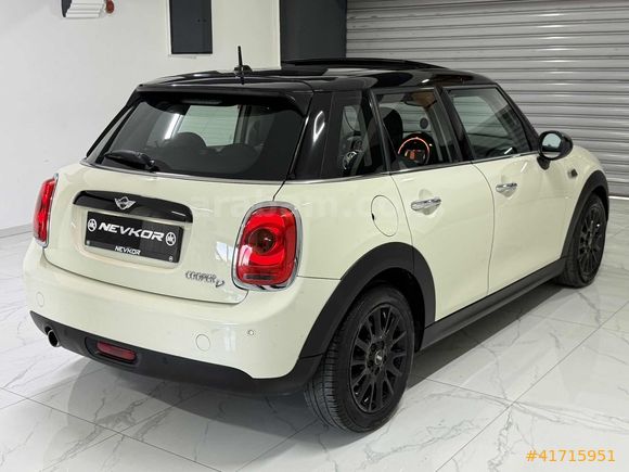NEVKOR AUTO'DAN BOYASIZ CAM TAVAN 1.5 DİZEL MINI CHILI OTOMATİK
