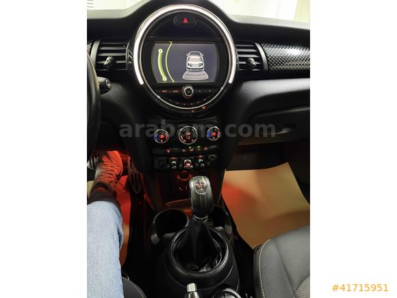 NEVKOR AUTO'DAN BOYASIZ CAM TAVAN 1.5 DİZEL MINI CHILI OTOMATİK