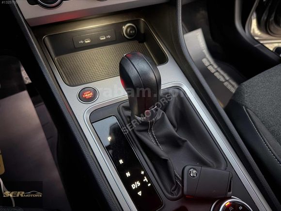 HATASIZ BOYASIZ CAM TAVAN ATECA 40BİN KM