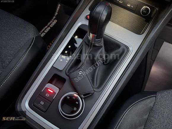 HATASIZ BOYASIZ CAM TAVAN ATECA 40BİN KM
