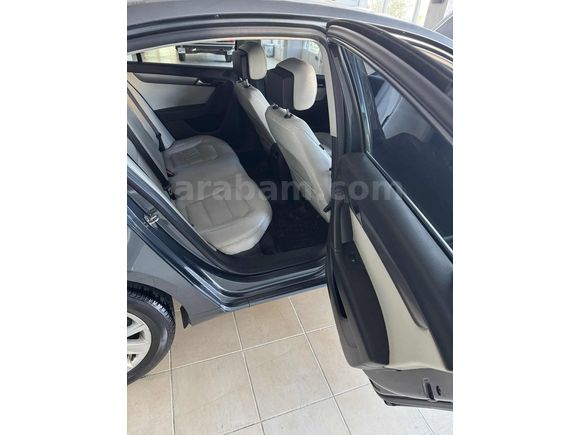 ÖZDOĞAN DAN HATASIZ BOYASIZ PASSAT