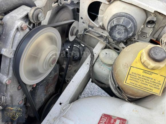 Öykü Oto'dan Renault Spring Değişensiz Orjinal Bakımlı