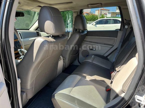 2009 MODEL GRAND CHEROKEE. SUNROOFLU
