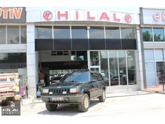 ..HİLAL OTO GALERİ DEN.FULL BAKIMLI DEGİŞENSİZ ORJİNAL CHEROKEE.