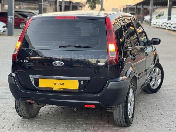 AY'CAR'DAN BAKIMLI 2011 FORD FUSİON