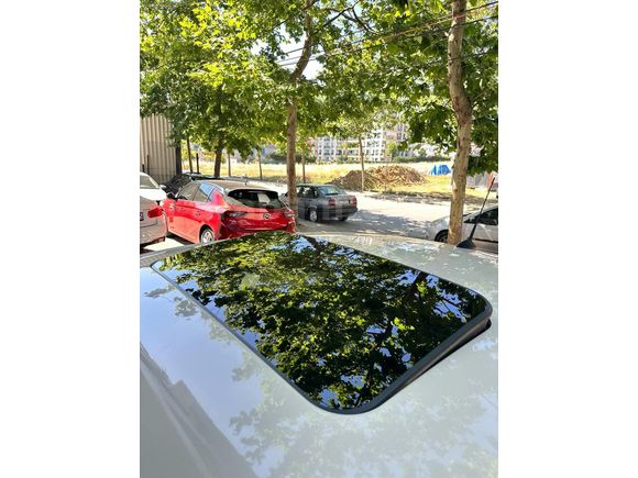 İLK SAHİBİNDN/FULL SERVİS BAKIMLI/SANROUF/OTOMOTİK/100 BİN KM'DE