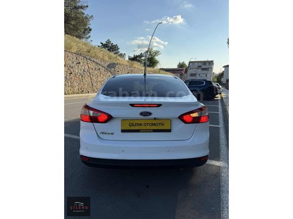 EKSPER GARANTİLİ 242.000 KM DE OTOMATİK VİTES