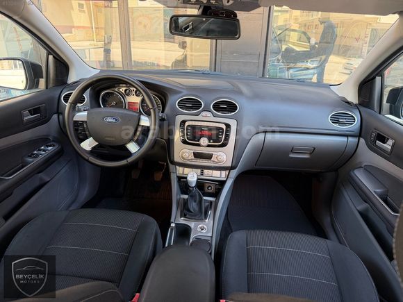 İLK EL TR DE EMSALSİZ KM 112.ooo SERVİS BAKIMLI FOCUS TİTANYUM