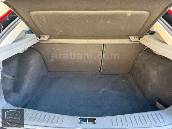 İLK EL TR DE EMSALSİZ KM 112.ooo SERVİS BAKIMLI FOCUS TİTANYUM