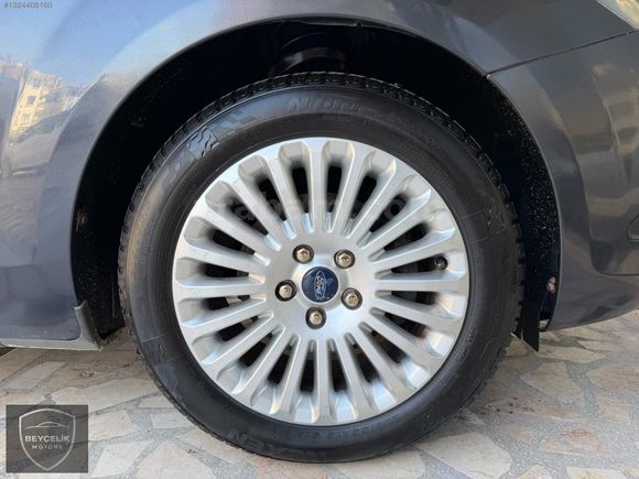 İLK EL TR DE EMSALSİZ KM 112.ooo SERVİS BAKIMLI FOCUS TİTANYUM