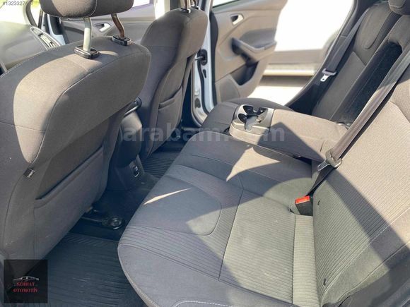 2013 / FORD FOCUS 1.6 Ti-VCT / DEĞİŞENSİZ TEK PARÇA BOYALI