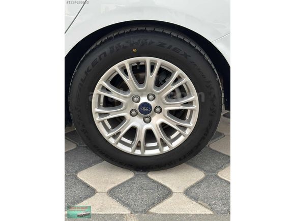 2013 +BOYASIZ+109 BİN KM'DE+TITANIUM SMART PAKET+LPĞ+ÇELİK SİBOB