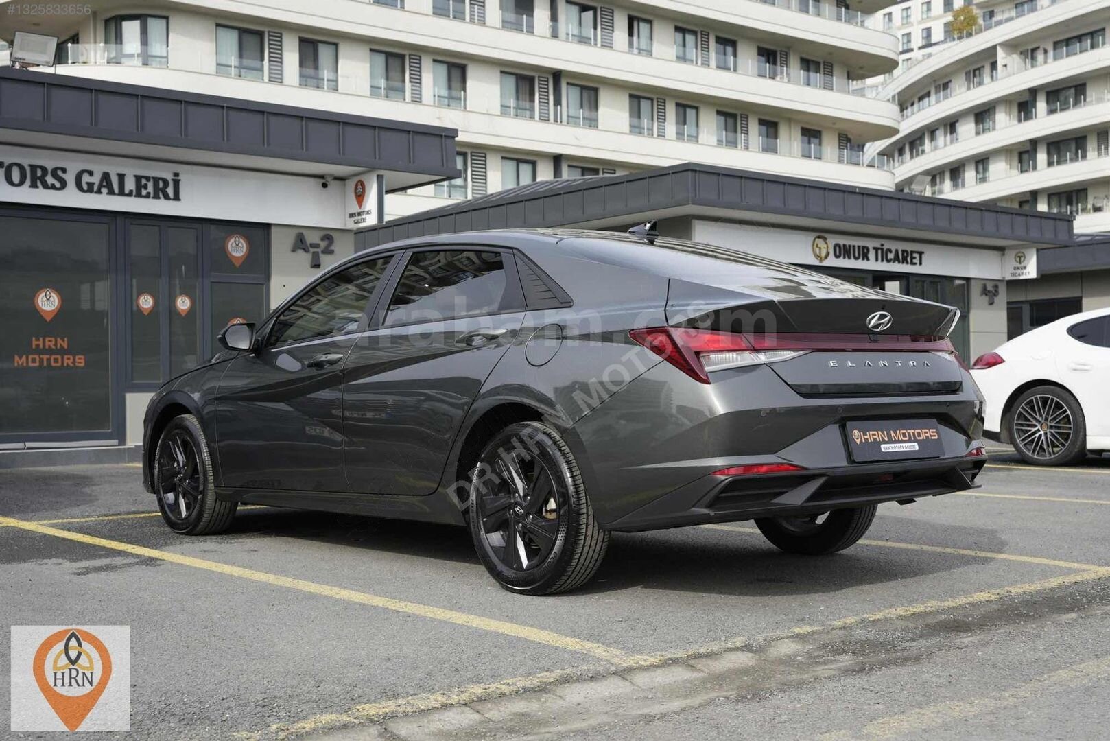 Galeriden Hyundai Elantra 1.6 MPI Smart 2021 Model İstanbul 54.000 km Gri 3