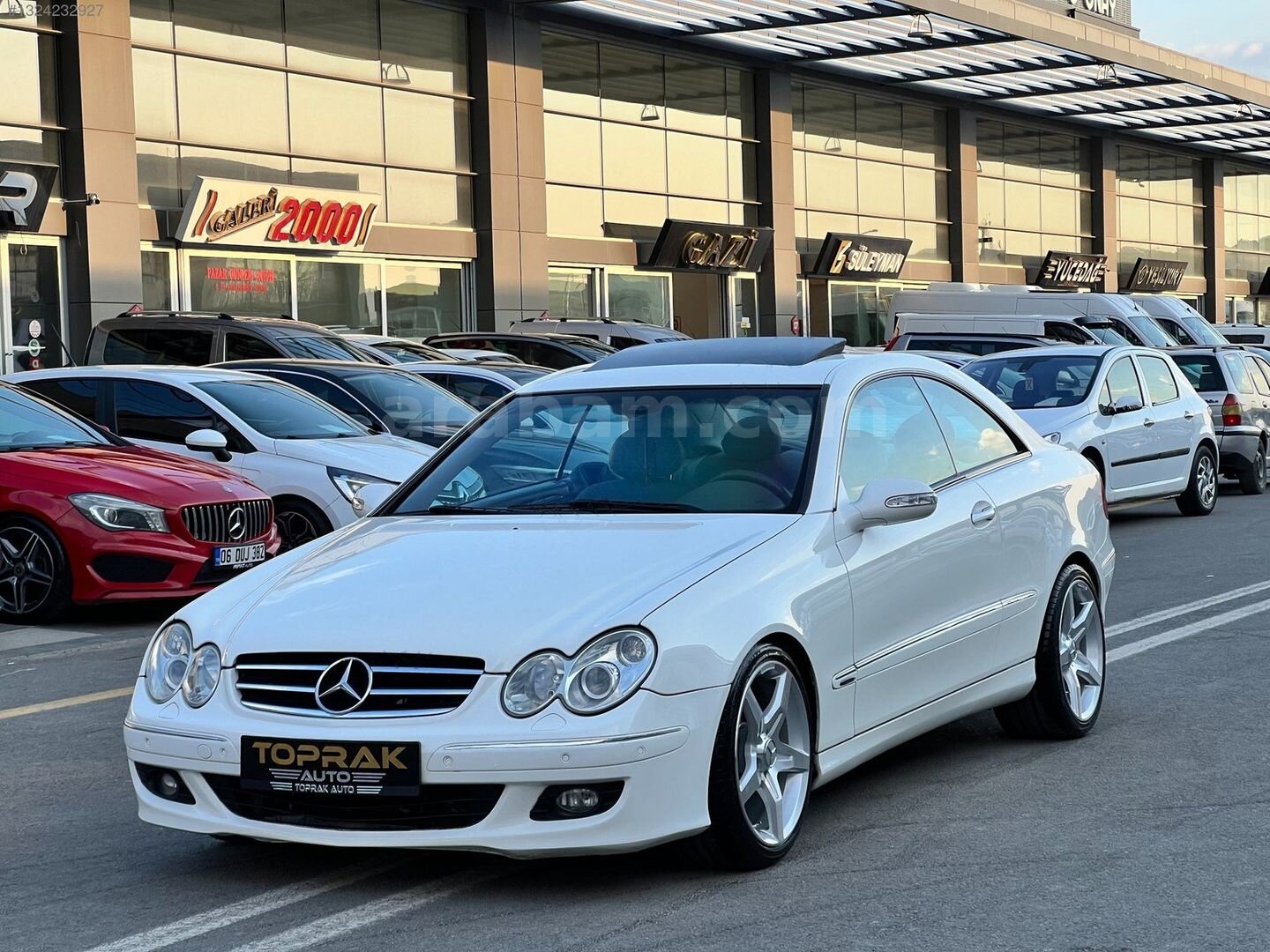 Galeriden Mercedes - Benz CLK 200 Kompressor Avantgarde 2004 Model Ankara 378.000 km Beyaz 3