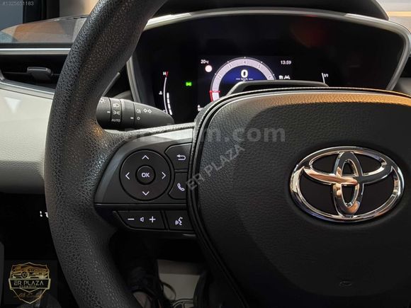 ER PLAZADAN 2026 COROLLA 1.5 ÇELİK JANT / 9 BİN KM HATASIZ
