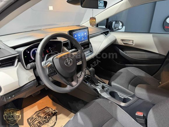 ER PLAZADAN 2026 COROLLA 1.5 ÇELİK JANT / 9 BİN KM HATASIZ
