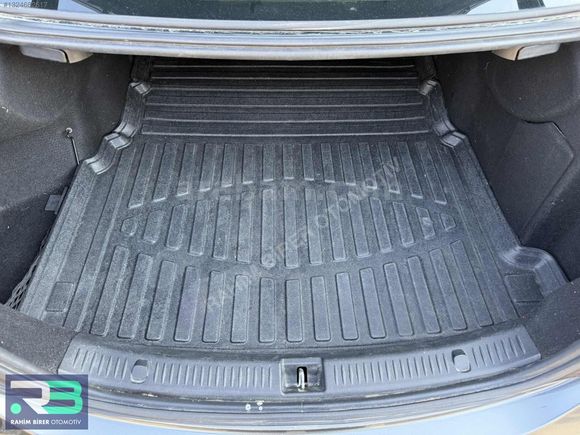 HATASIZ BOYASIZ E220d 4 MATİC AMG OTO PİLOT COMMAND VAKUM