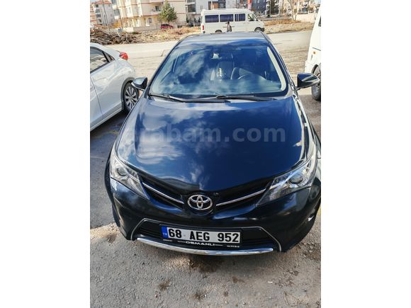 Sahibinden Toyota Auris 1.4 D-4D Advance Skypack 2013 Model